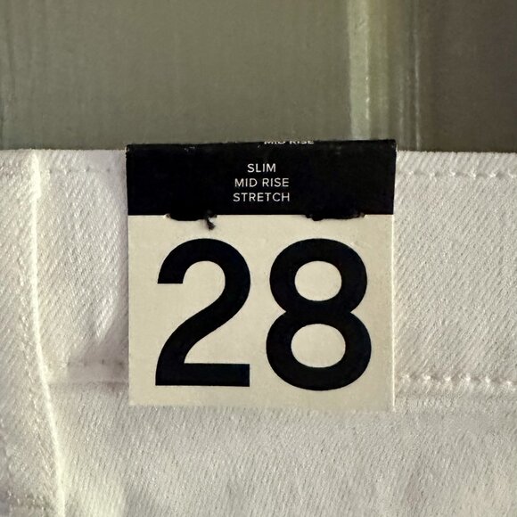 NEW GAP Mid Rise Vintage Slim Jeans Optic White Size 28/6 Tall - Picture 6 of 8